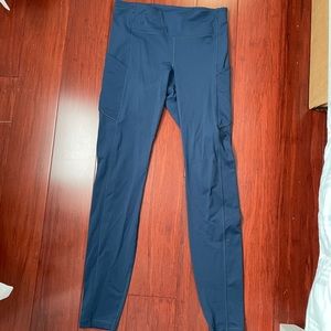 Lululemon leggings size 6